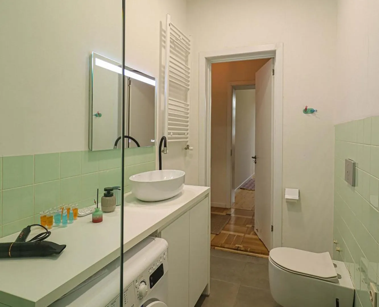 Lägenhet 3Br Central And Spacious Apt Vera - By Wehost Tbilisi Georgien