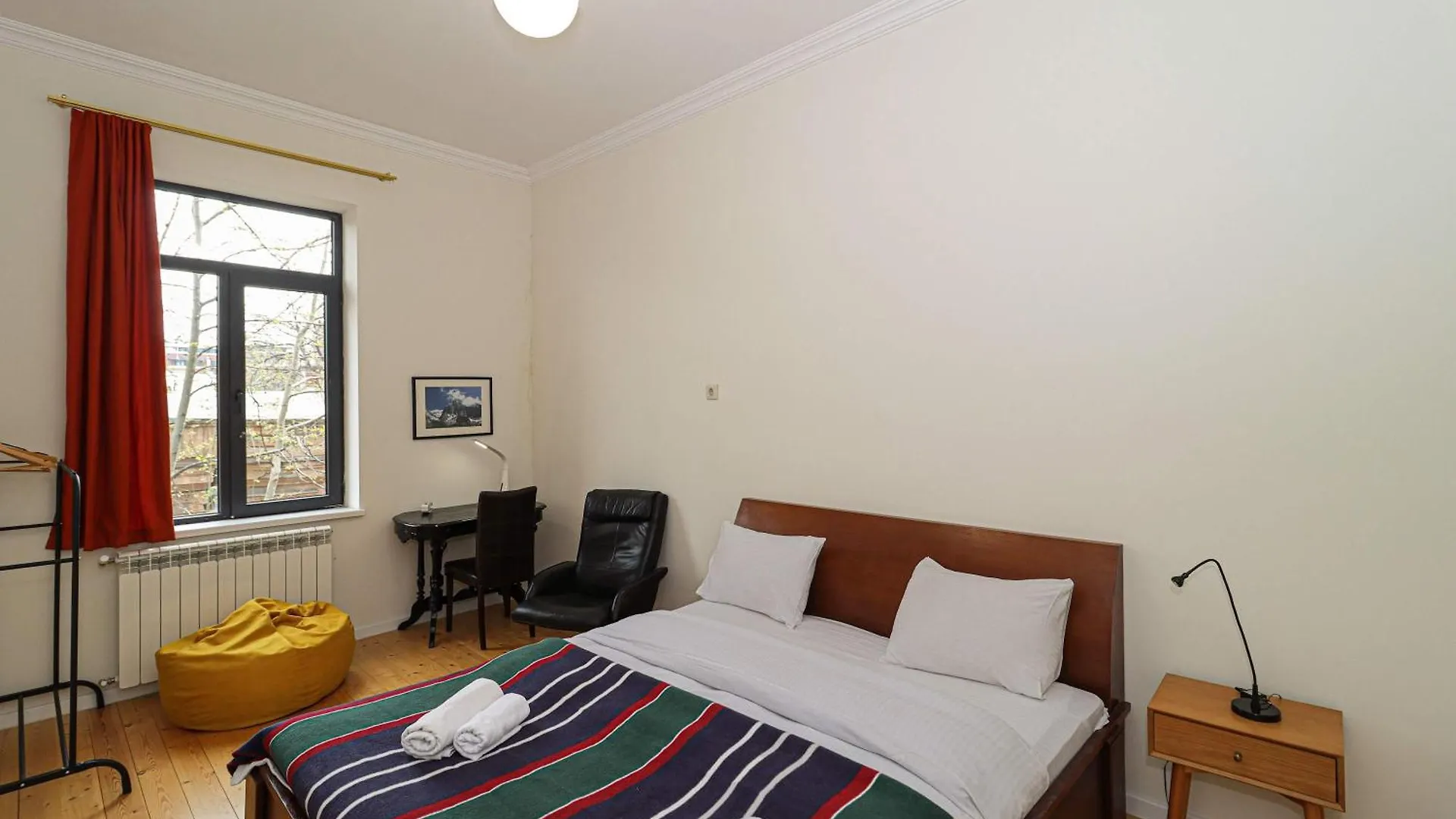 Lägenhet 3Br Central And Spacious Apt Vera - By Wehost Tbilisi